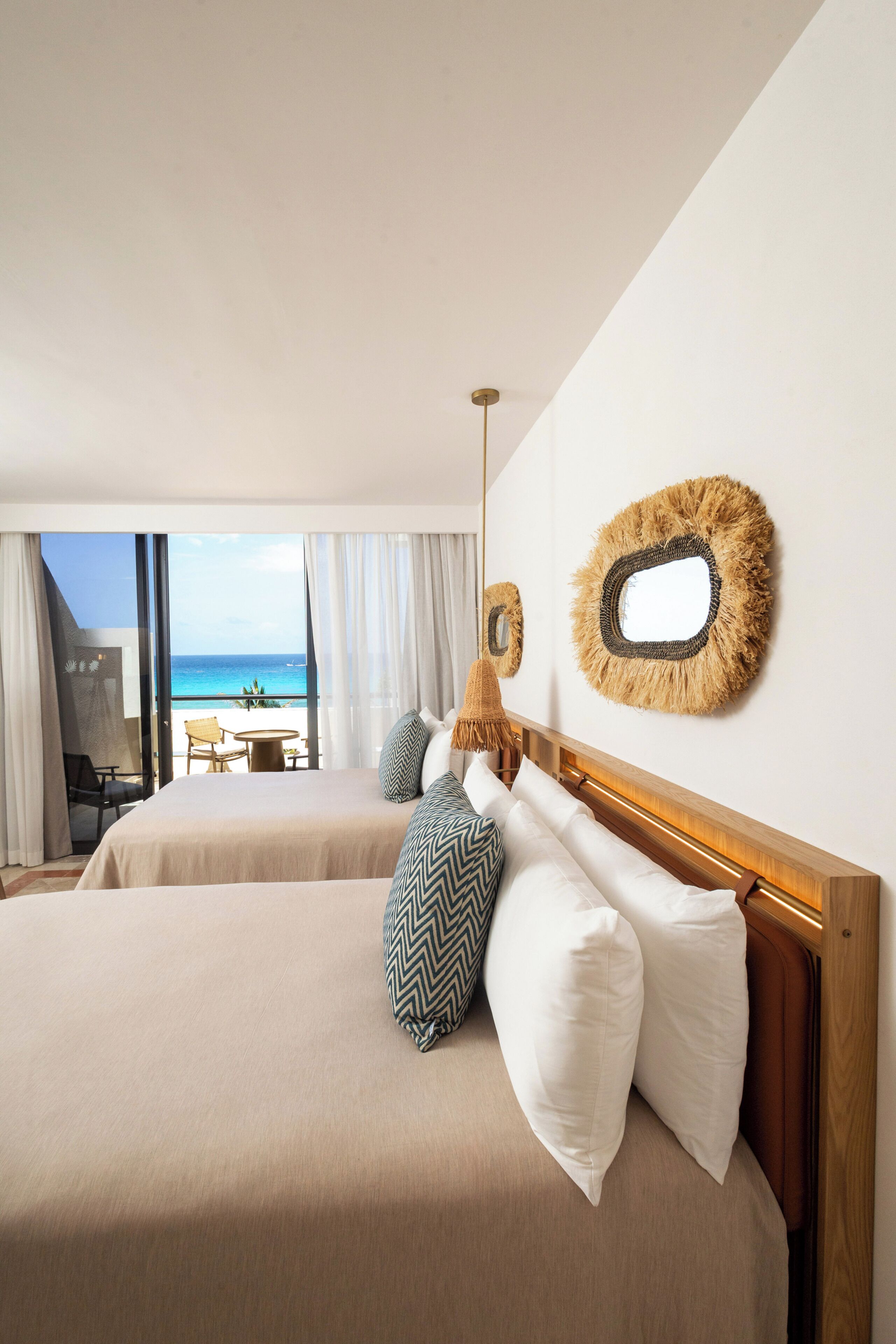 Premium bedding, free minibar, in-room safe, desk