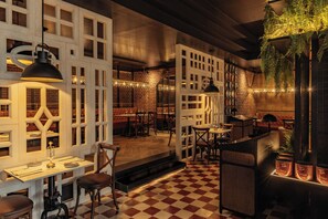 9 restaurants; breakfast, lunch and dinner served  - Paradisus Cancún – All Inclusive (Cancun)