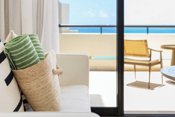 The Reserve Adults Only Suite – Ocean View | Premium bedding, free minibar, in-room safe, desk