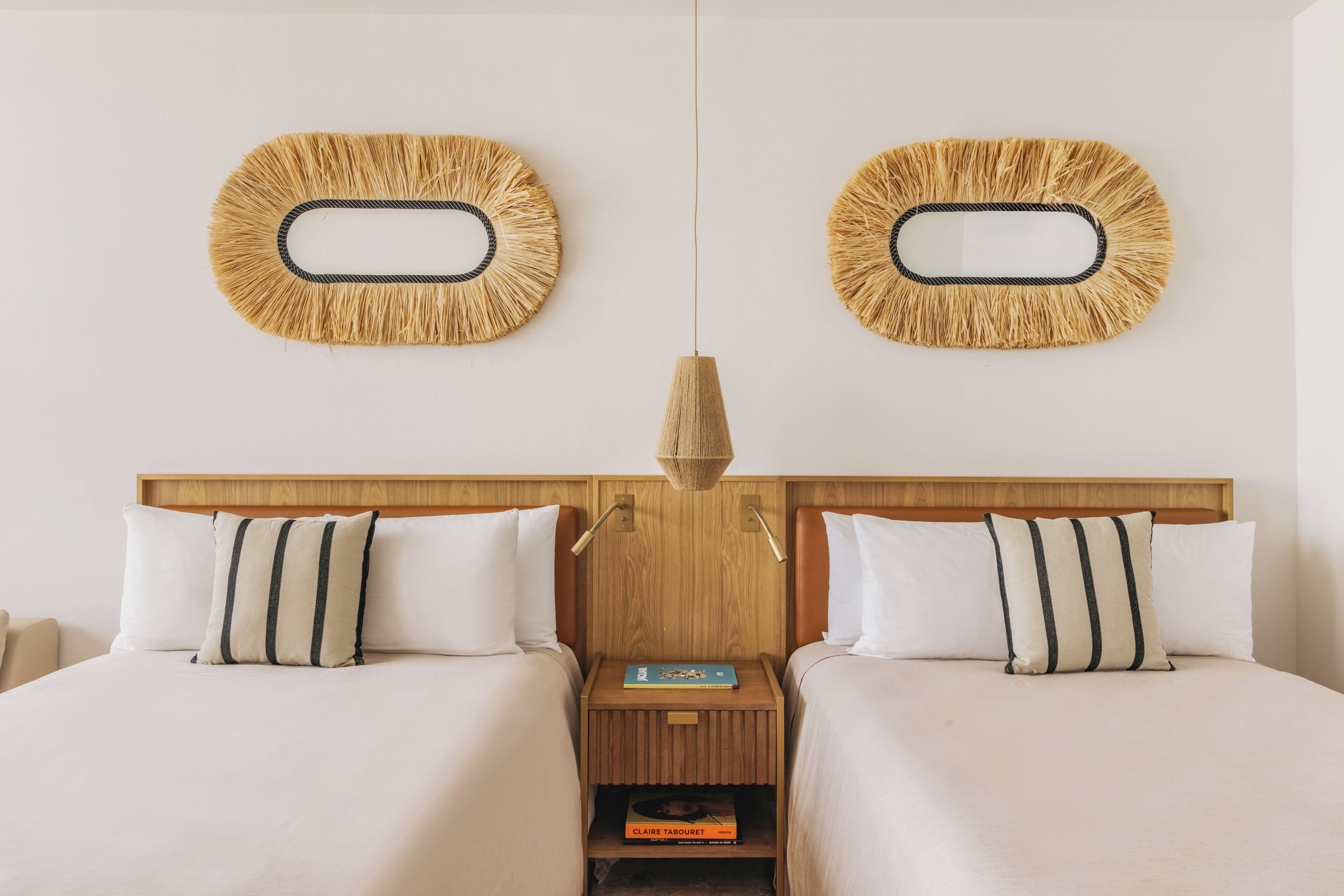 Ropa de cama de alta calidad y artículos del minibar gratis 