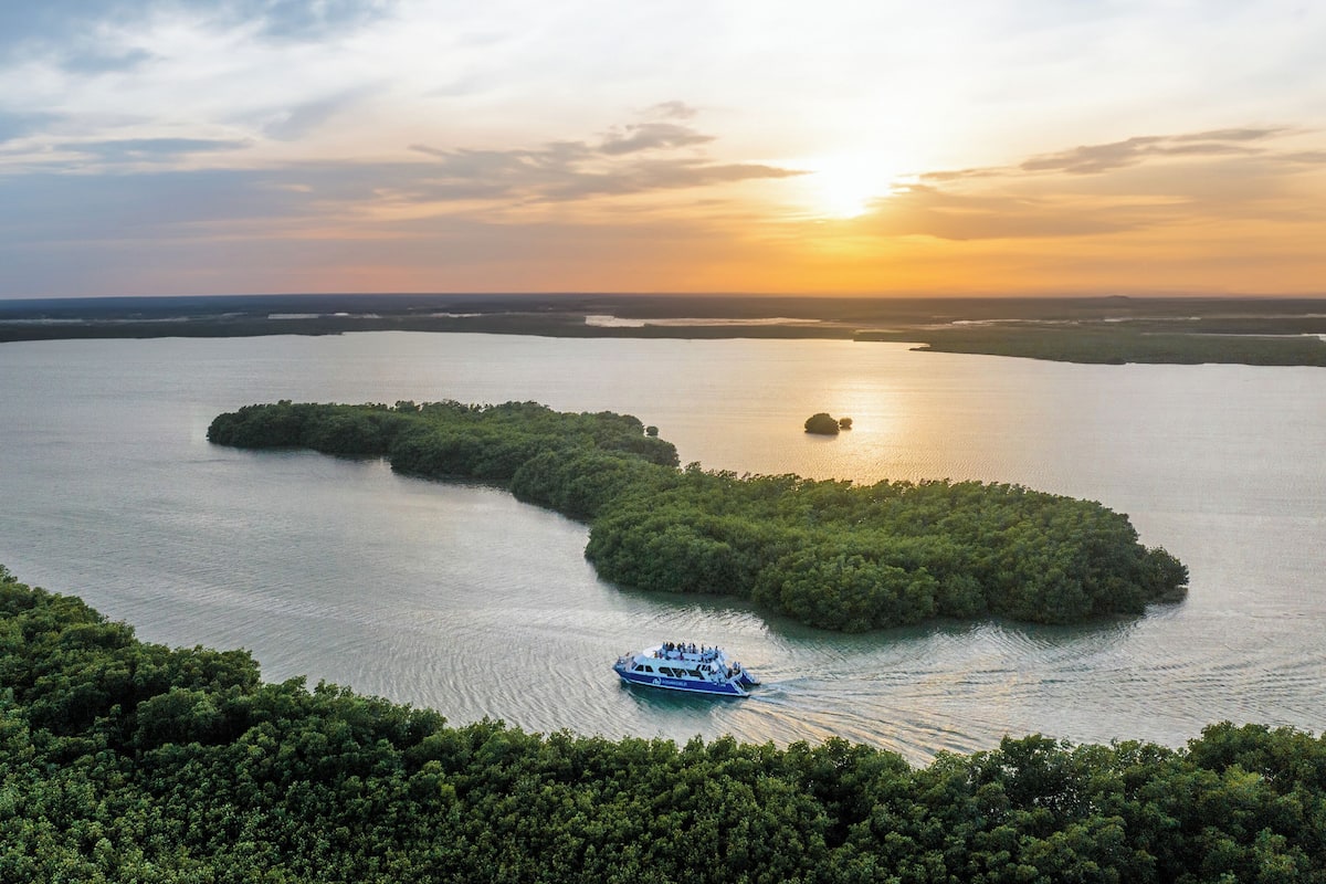 Premium bedding, free minibar, in-room safe, desk