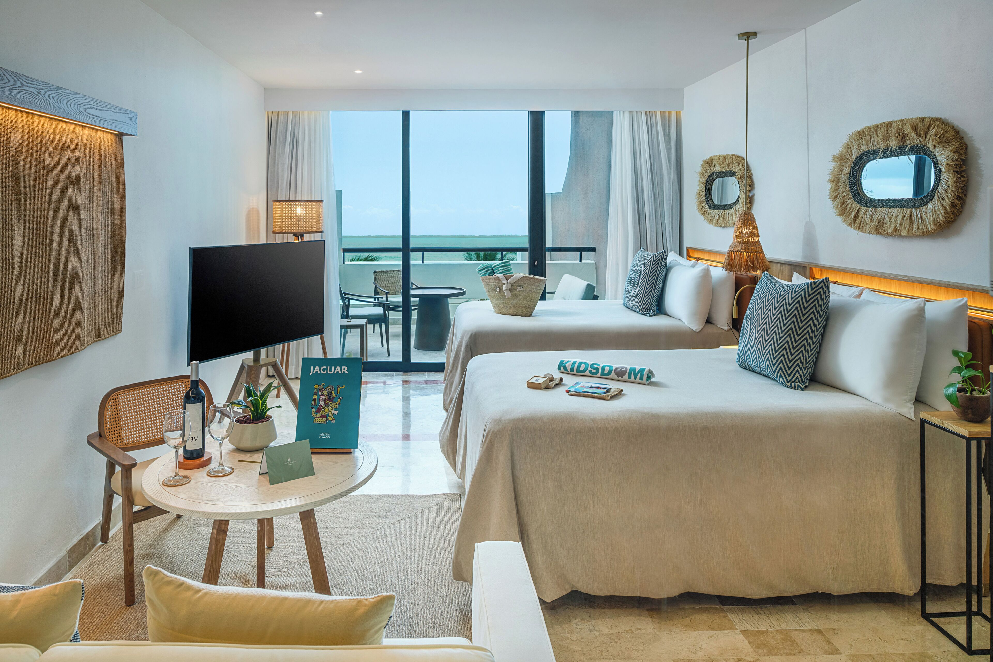 Premium bedding, free minibar, in-room safe, desk