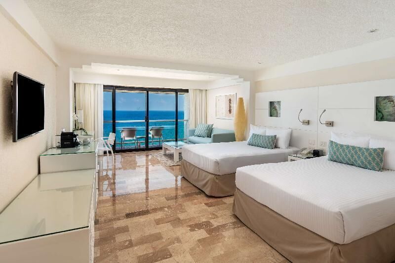 Down duvets, minibar, in-room safe, desk
