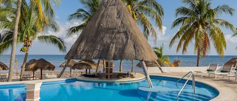 2 piscinas al aire libre, sombrillas, tumbonas