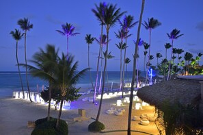 Private beach, beach umbrellas, beach massages, windsurfing