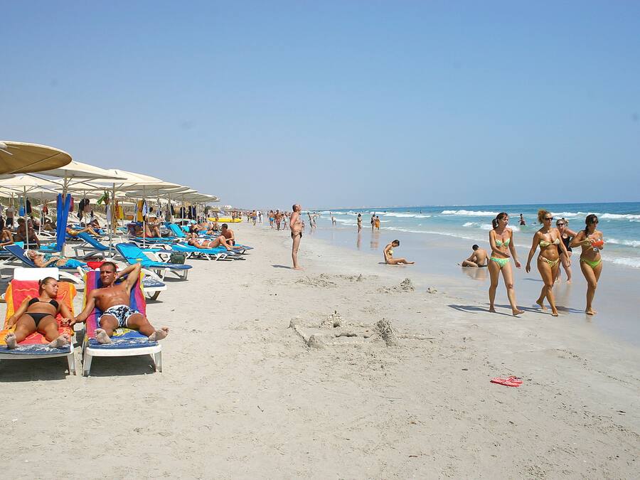 Private beach, sun loungers, beach umbrellas, beach towels