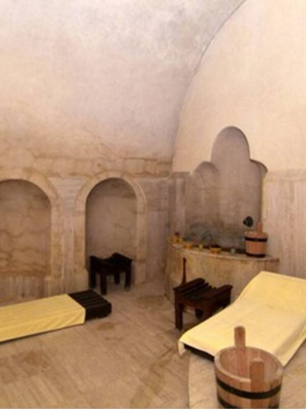 Hammam, soins corporels, soins d'aromathérapie, enveloppements corporels