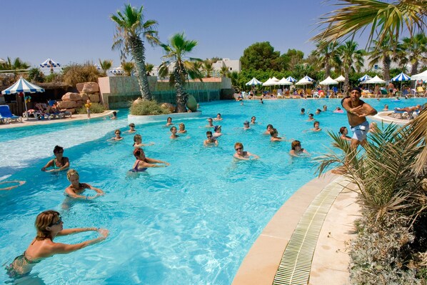 Indoor pool, outdoor pool