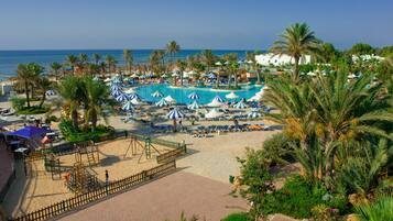 Sisäuima-allas, ulkouima-allas