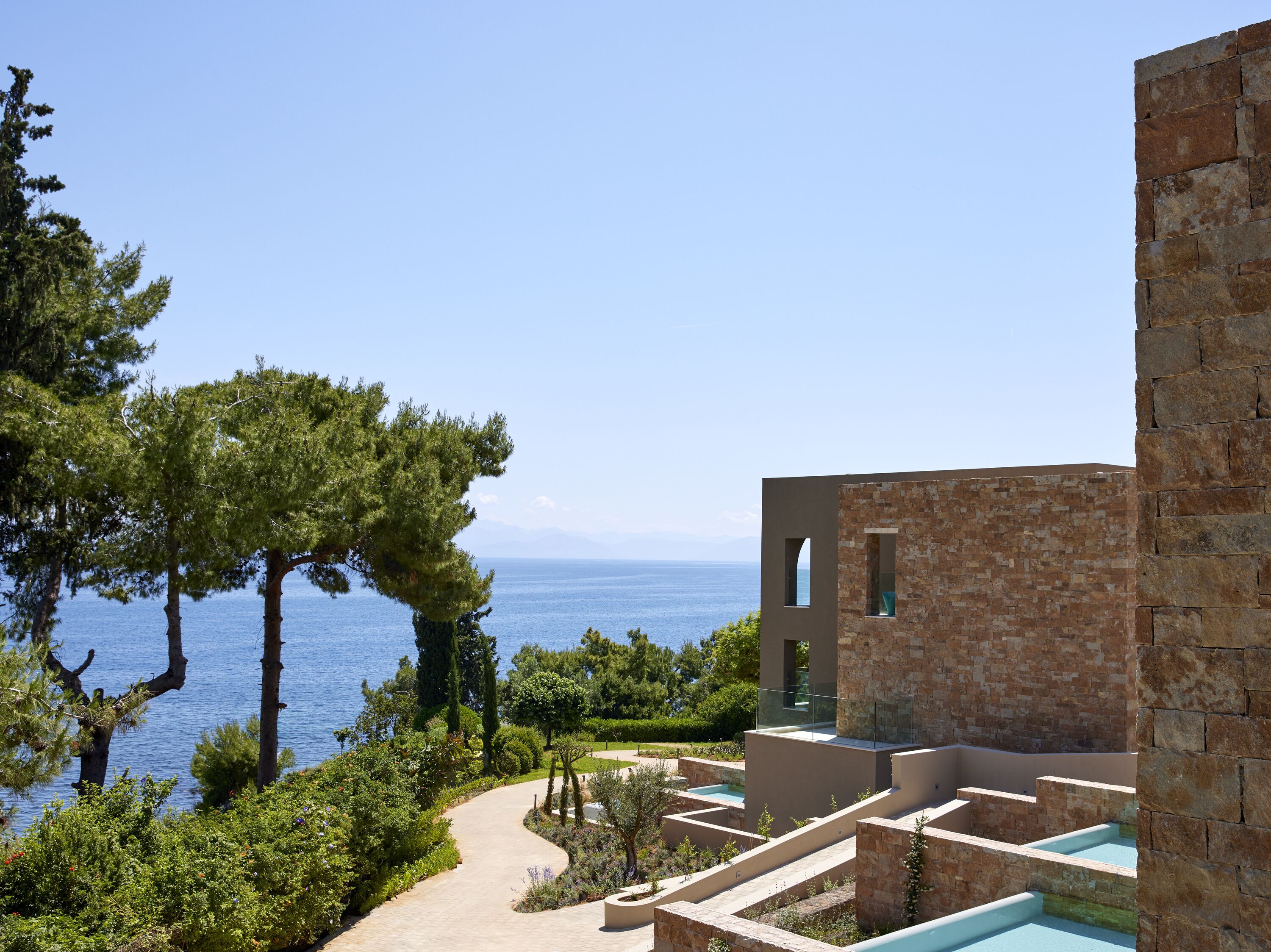 deluxe bungalow room sea view | premium bedding, minibar, in-room safe, blackout curtains