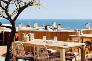 Pool views - AC Hotel by Marriott Nice (Nice)