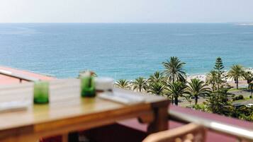 Uitzicht op het zwembad