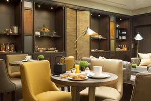 Daily buffet breakfast (EUR 21 per person)