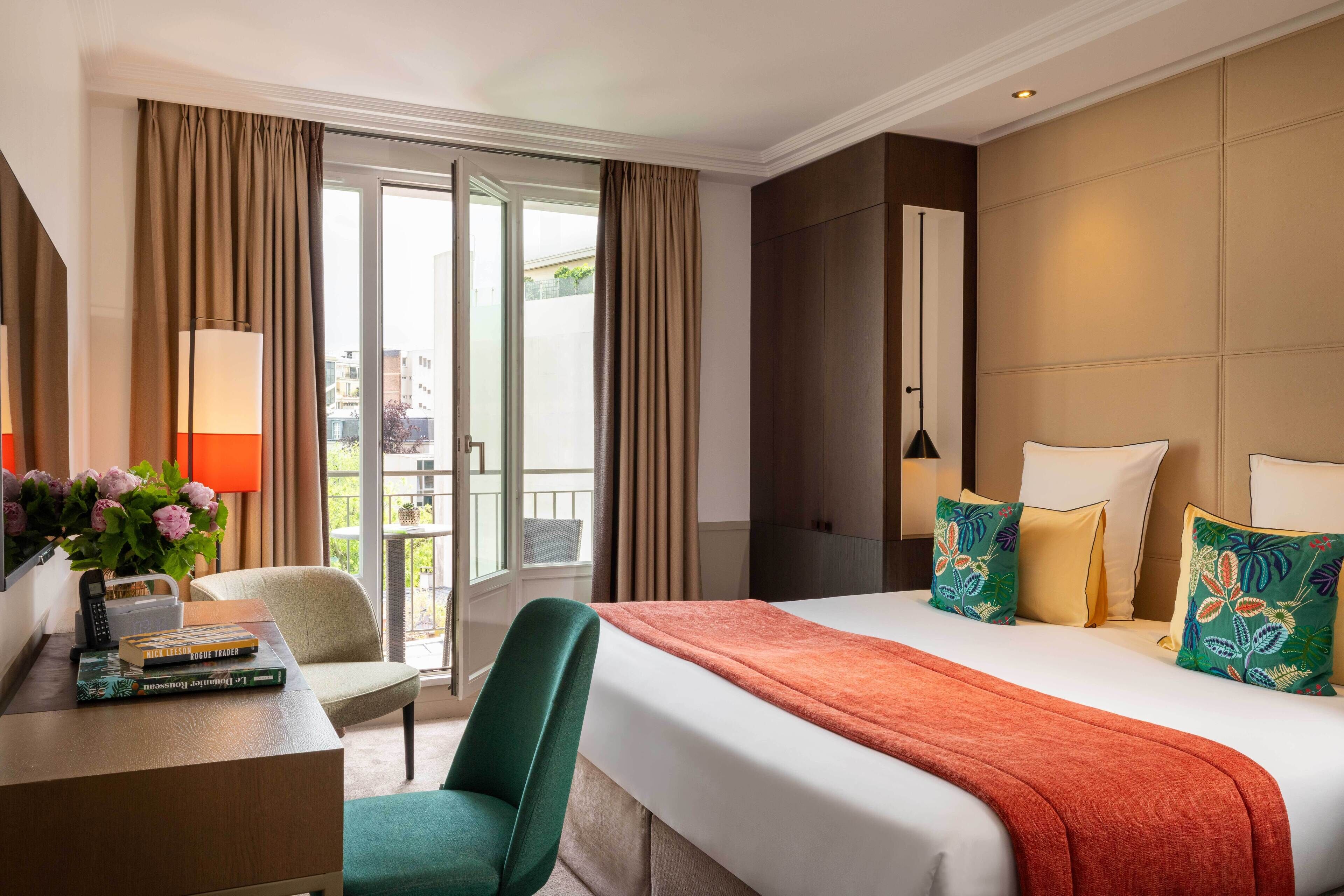 高級客房 | 房內夾萬、書桌、遮光窗簾/窗簾、隔音