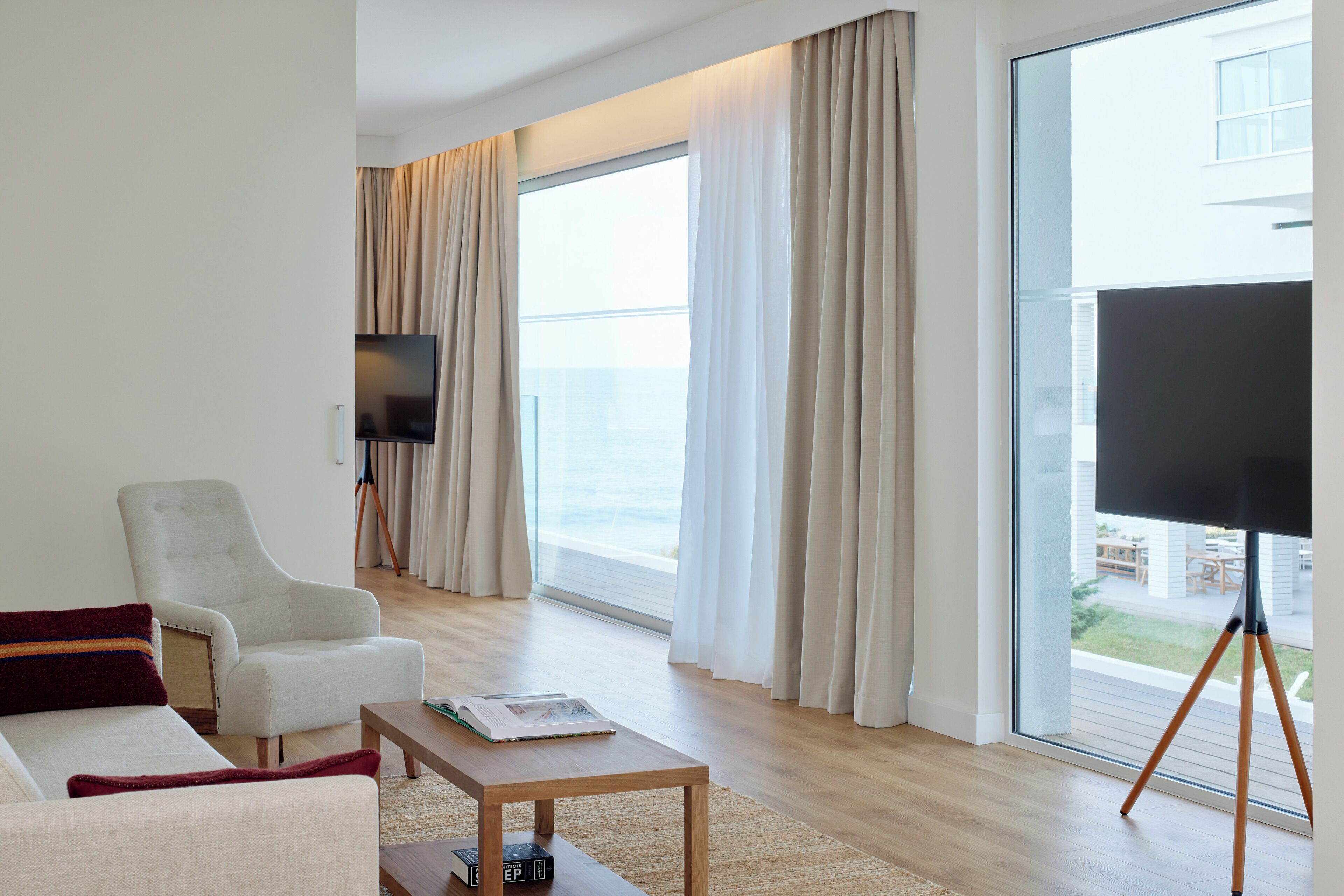 suite, sea view (the level, master) | 1 bedroom, minibar, in-room safe, desk