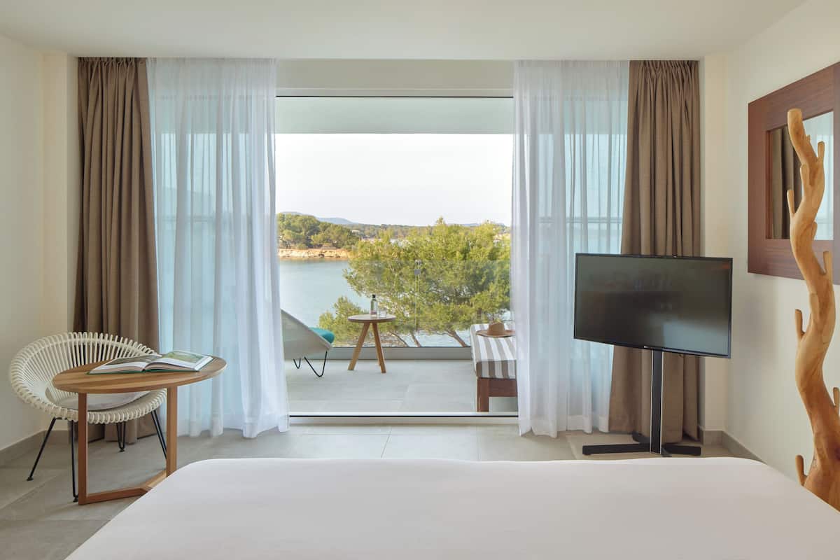 The Level Junior Suite Deluxe Sea View | 미니바, 객실 내 금고, 책상, 무료 WiFi