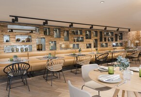 Daily buffet breakfast (EUR 20 per person)