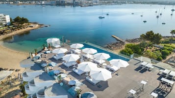 2 piscines extérieures, tentes de plage, parasols de plage