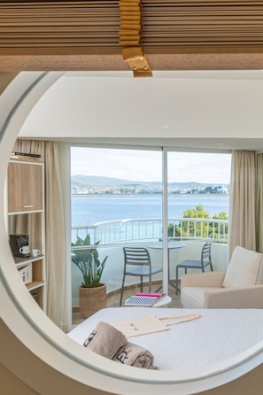 The Loft Sea View | Free minibar items, in-room safe, iron/ironing board, free WiFi