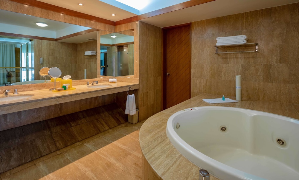 Sonesta Hotel El Olivar by null