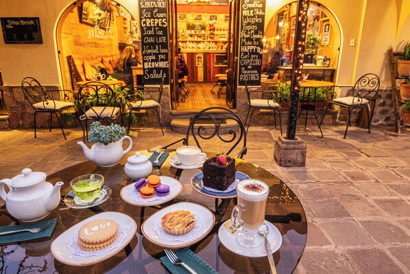 Coffee shop