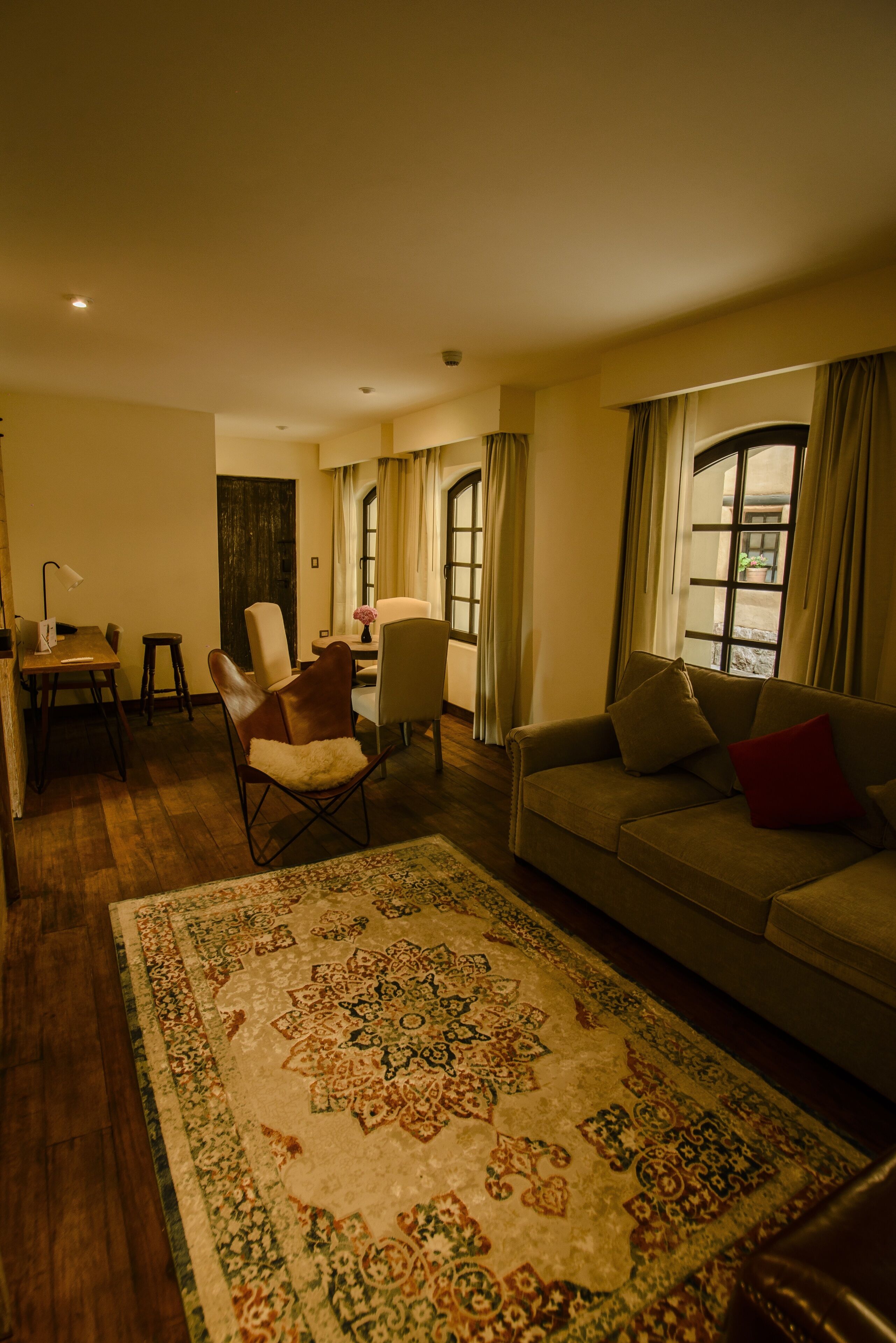 luxury suite | living area | tv