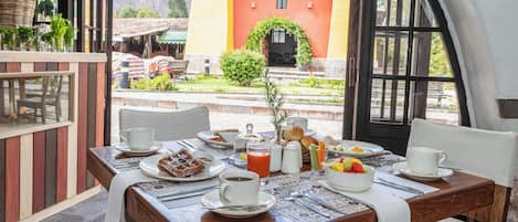 Petit déjeuner buffet compris tous les jours