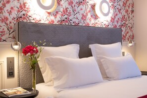 Standard Room | Premium bedding, pillowtop beds, minibar, in-room safe