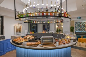 Daily buffet breakfast (EUR 25 per person)