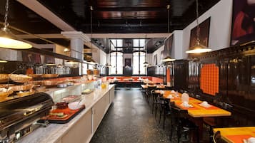 Desayuno buffet incluido todos los días