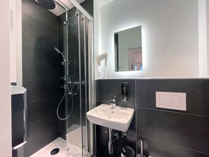 Alcove Twin Room | Bilik Mandi | Pancuran mandi, hulu semburan mandi hujan 
