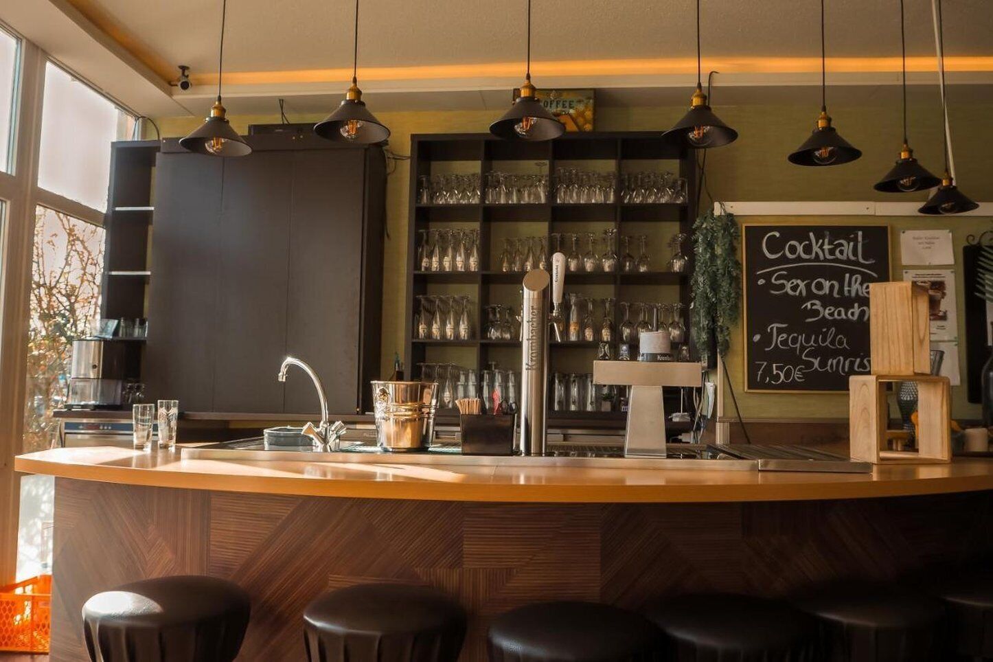 Bar (in der Unterkunft)