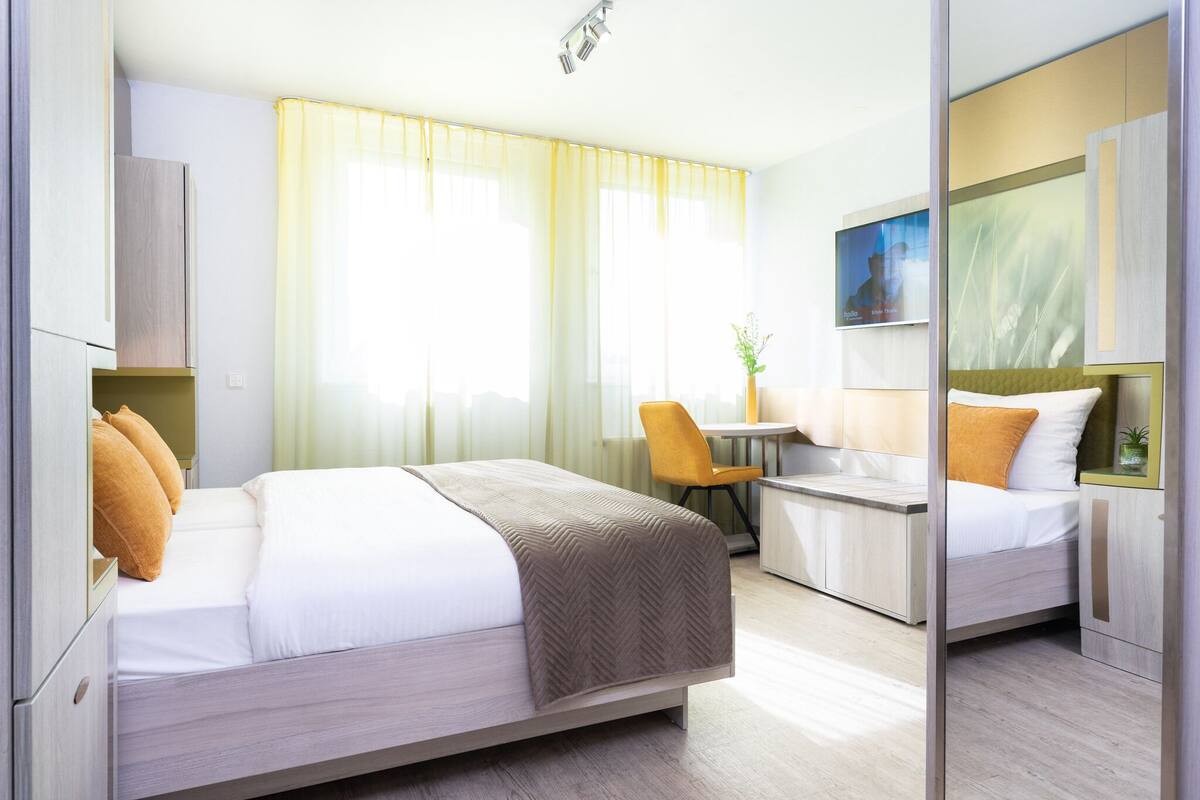1 bedroom, Select Comfort beds, minibar, in-room safe