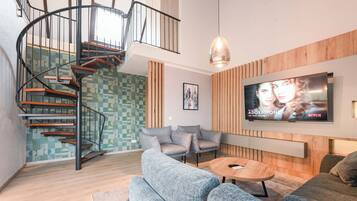 City Penthouse, City View