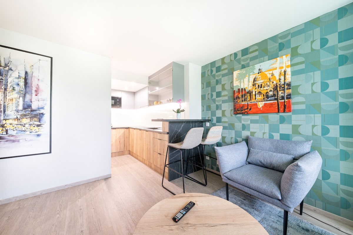 Colchones Select Comfort, minibar y caja de seguridad en la habitación