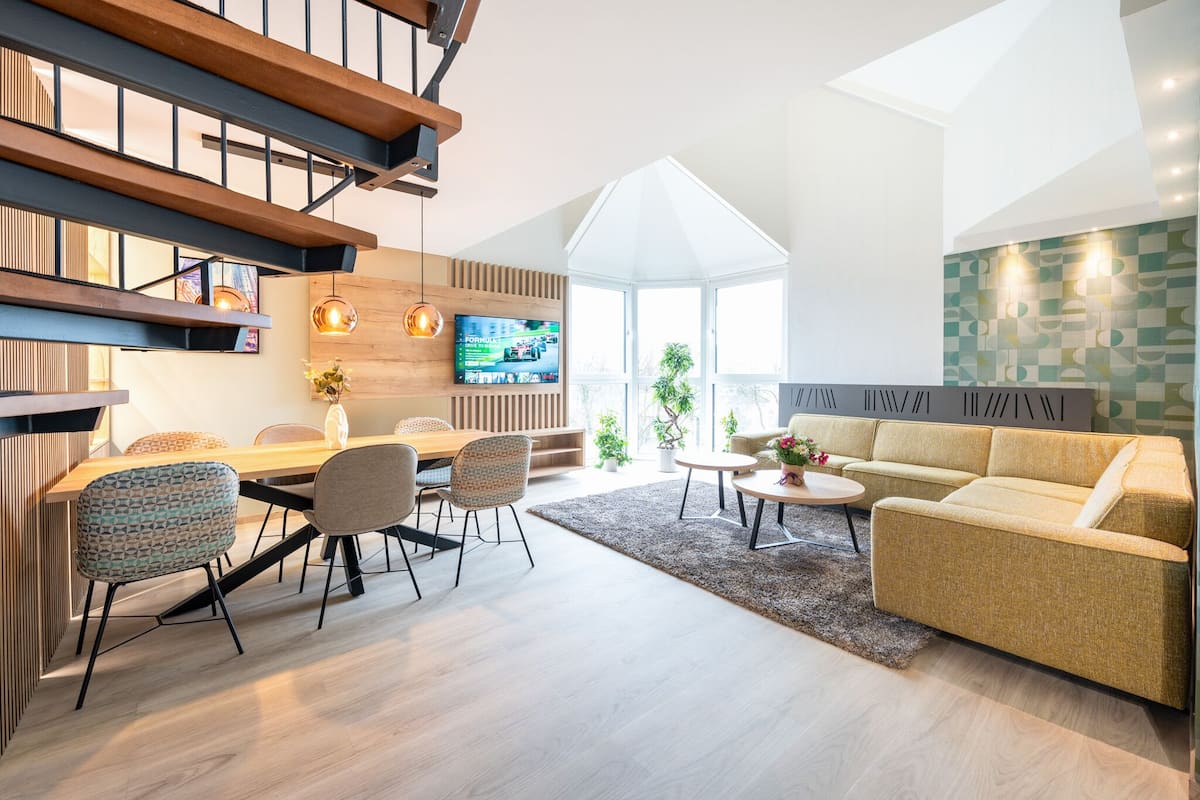 Matelas Select Comfort, minibar, coffres-forts dans les chambres, bureau