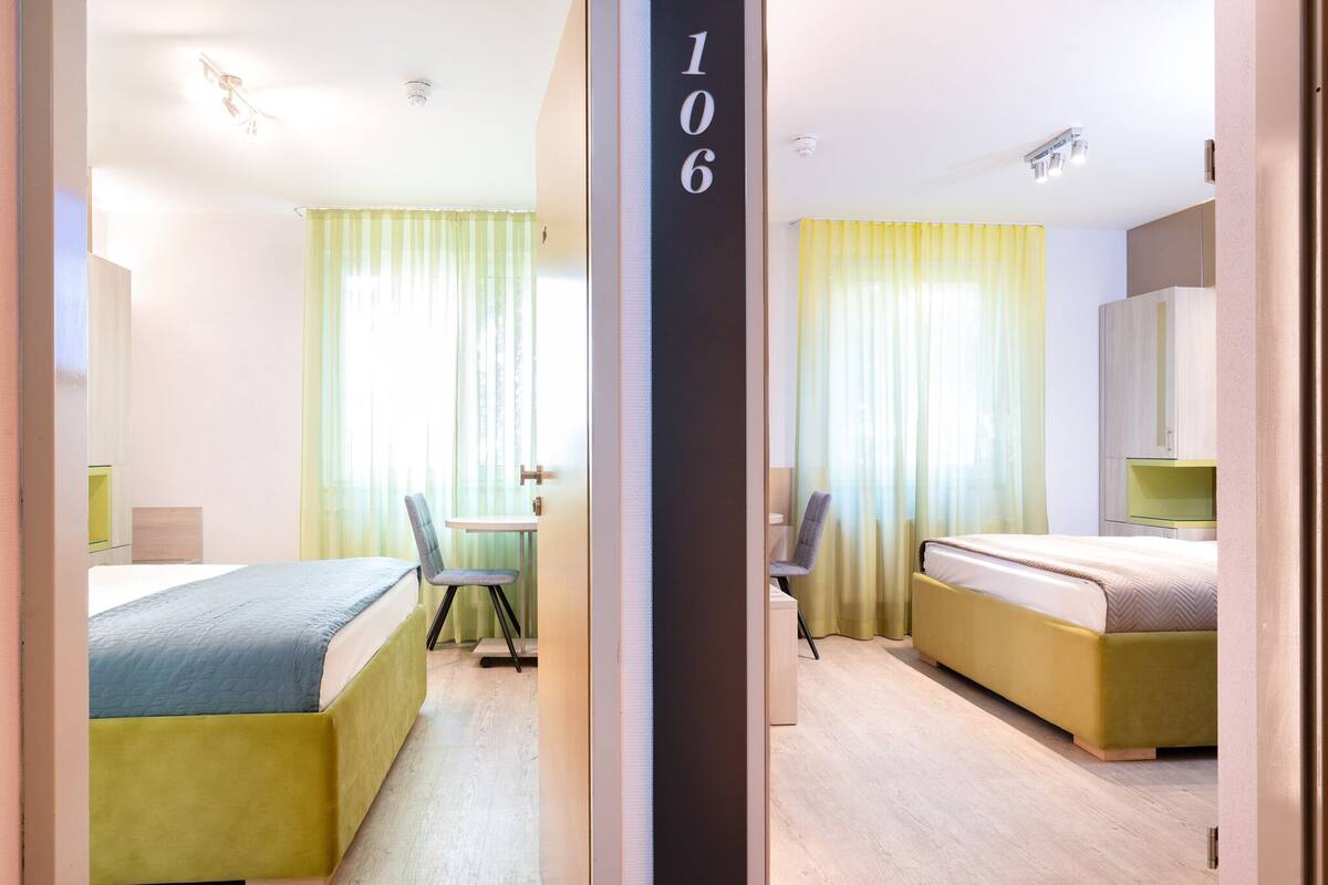 Select Comfort beds, minibar, in-room safe, desk