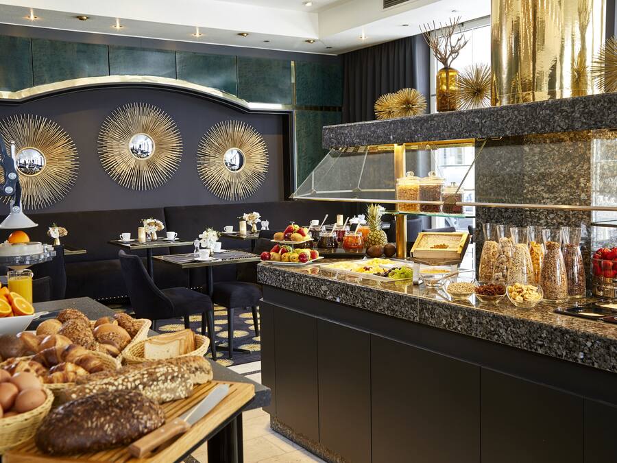 Daily buffet breakfast (EUR 22.5 per person)