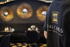 Petit déjeuner buffet servi tous les jours en supplément