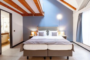 Duplex, 2 Bedrooms | Premium bedding, in-room safe, individually decorated