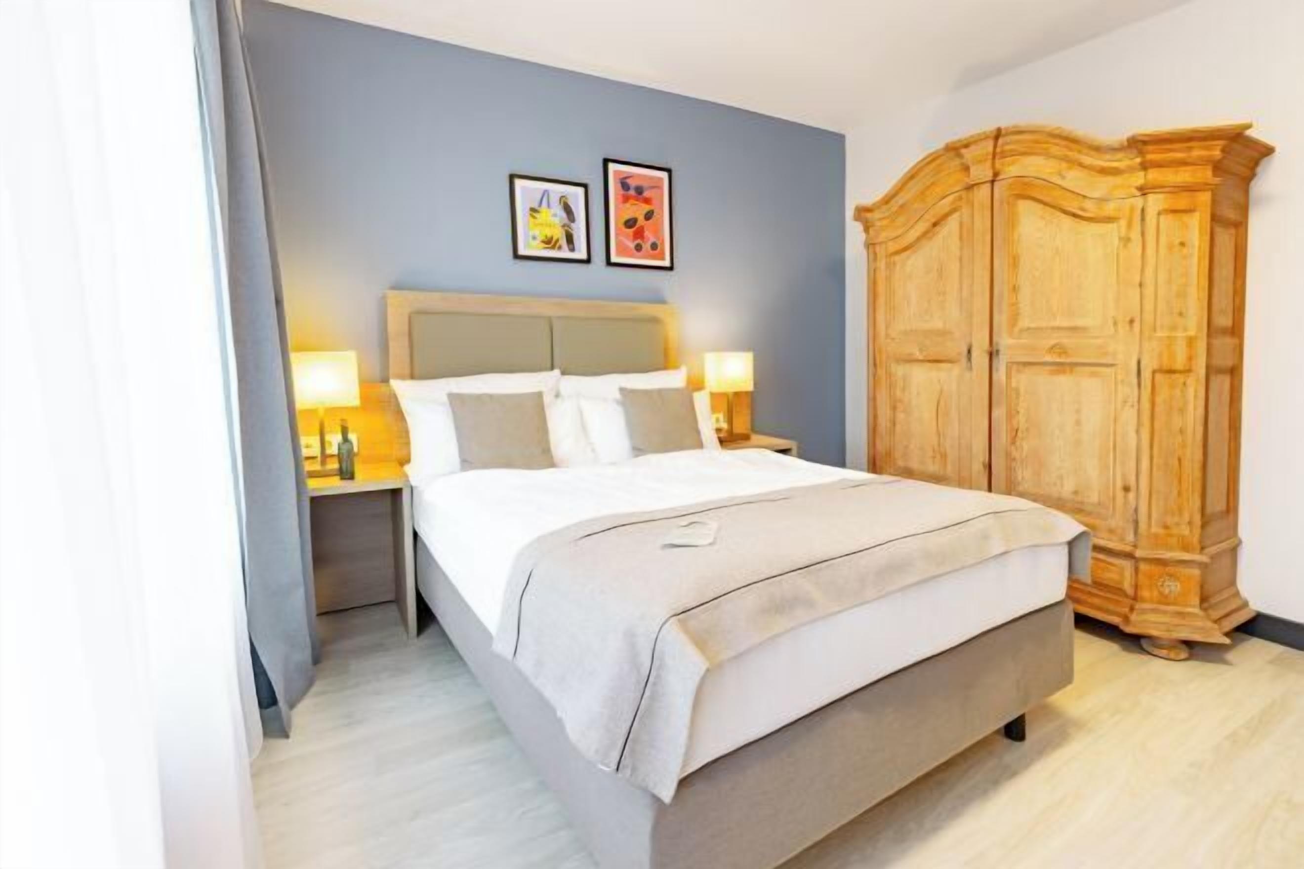 Literie de qualité supérieure, coffres-forts dans les chambres