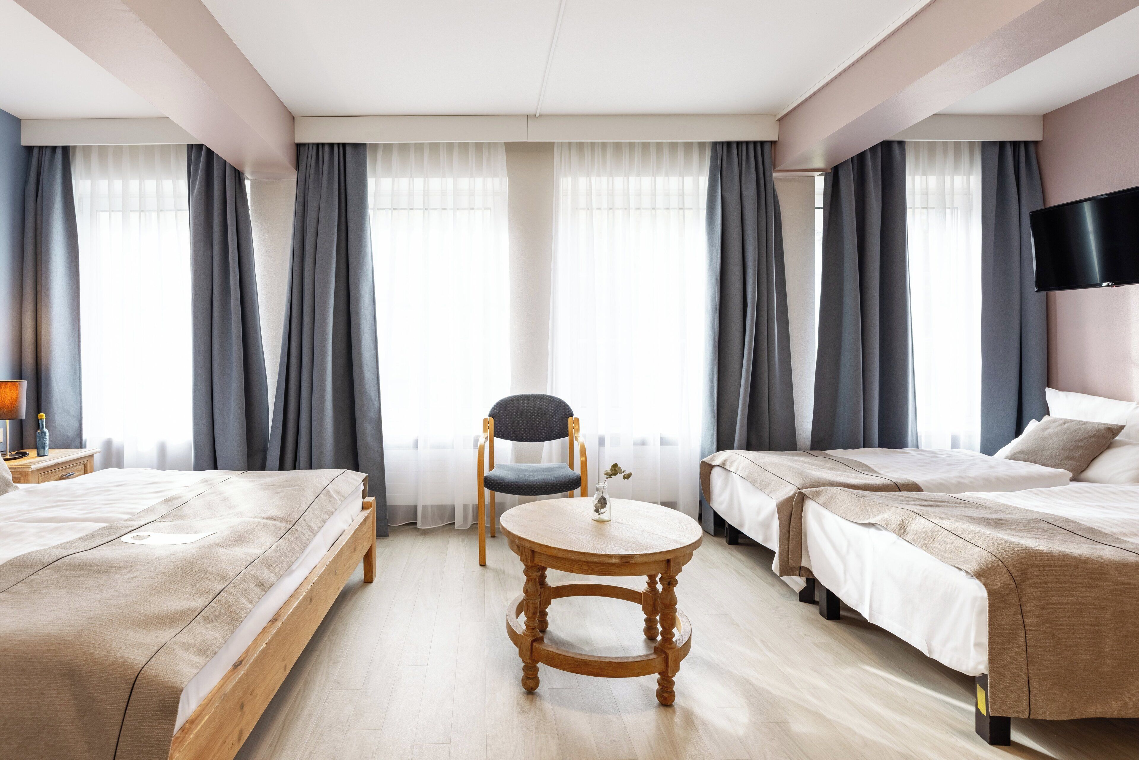 Premium Room (4 Single) | Premium bedding, in-room safe, desk, blackout drapes