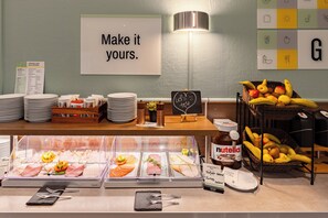 Colazione a buffet a pagamento, servita nei giorni feriali 