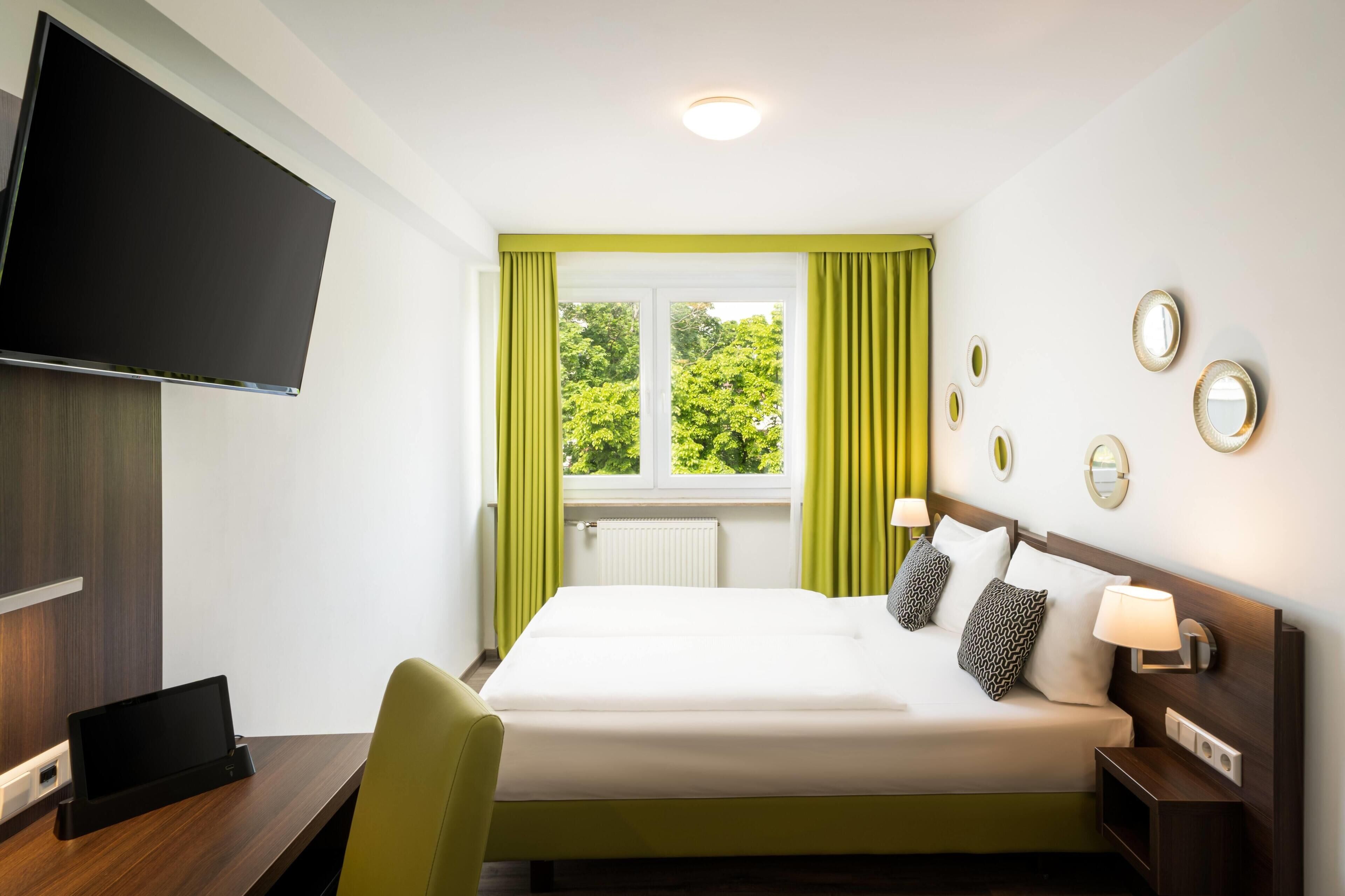 Habitación superior, 1 cama matrimonial (Doppelzimmer) | Escritorio, cunas gratuitas, camas extra y wifi gratis 