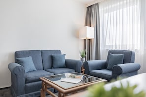 Hypo-allergenic bedding, in-room safe, desk, soundproofing - Garner Hotel Rüsselsheim by IHG (Ruesselsheim)