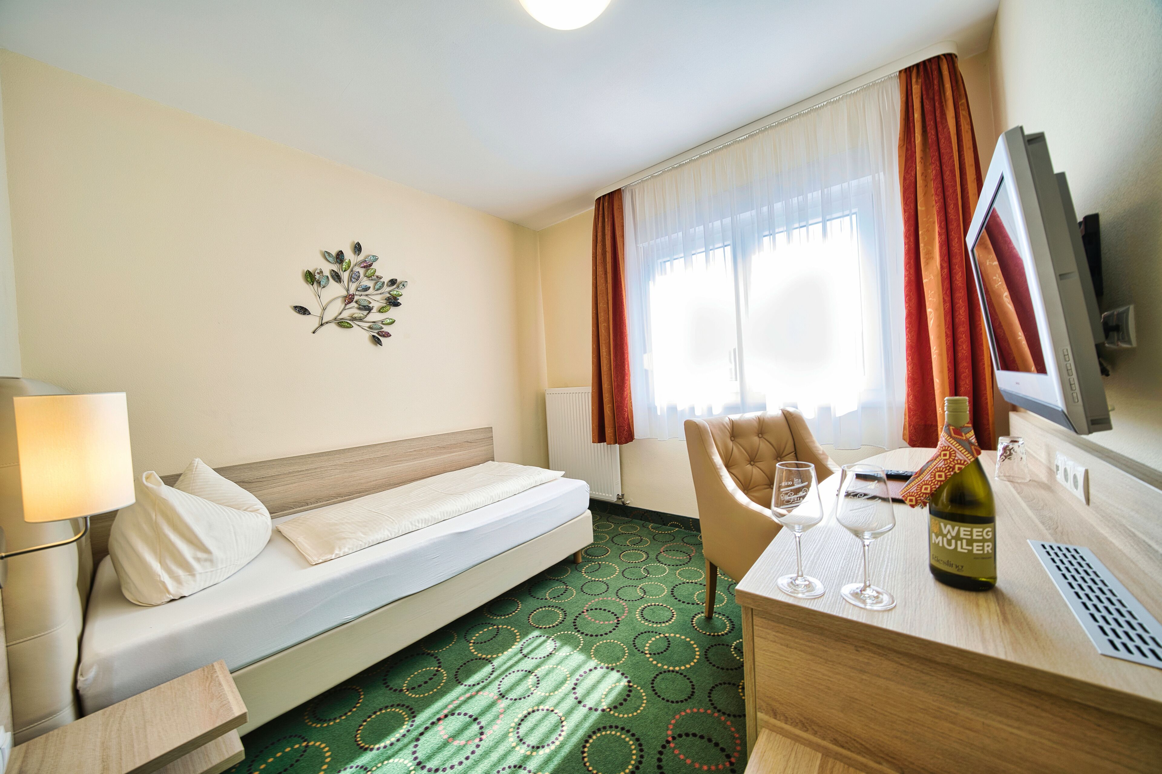 single room | premium bedding, minibar, in-room safe, individually decorated