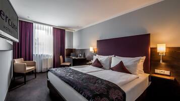 Standard Double Room, 1 Double Bed | Minibar, in-room safe, desk, soundproofing