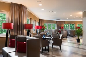 Coin salon dans le hall