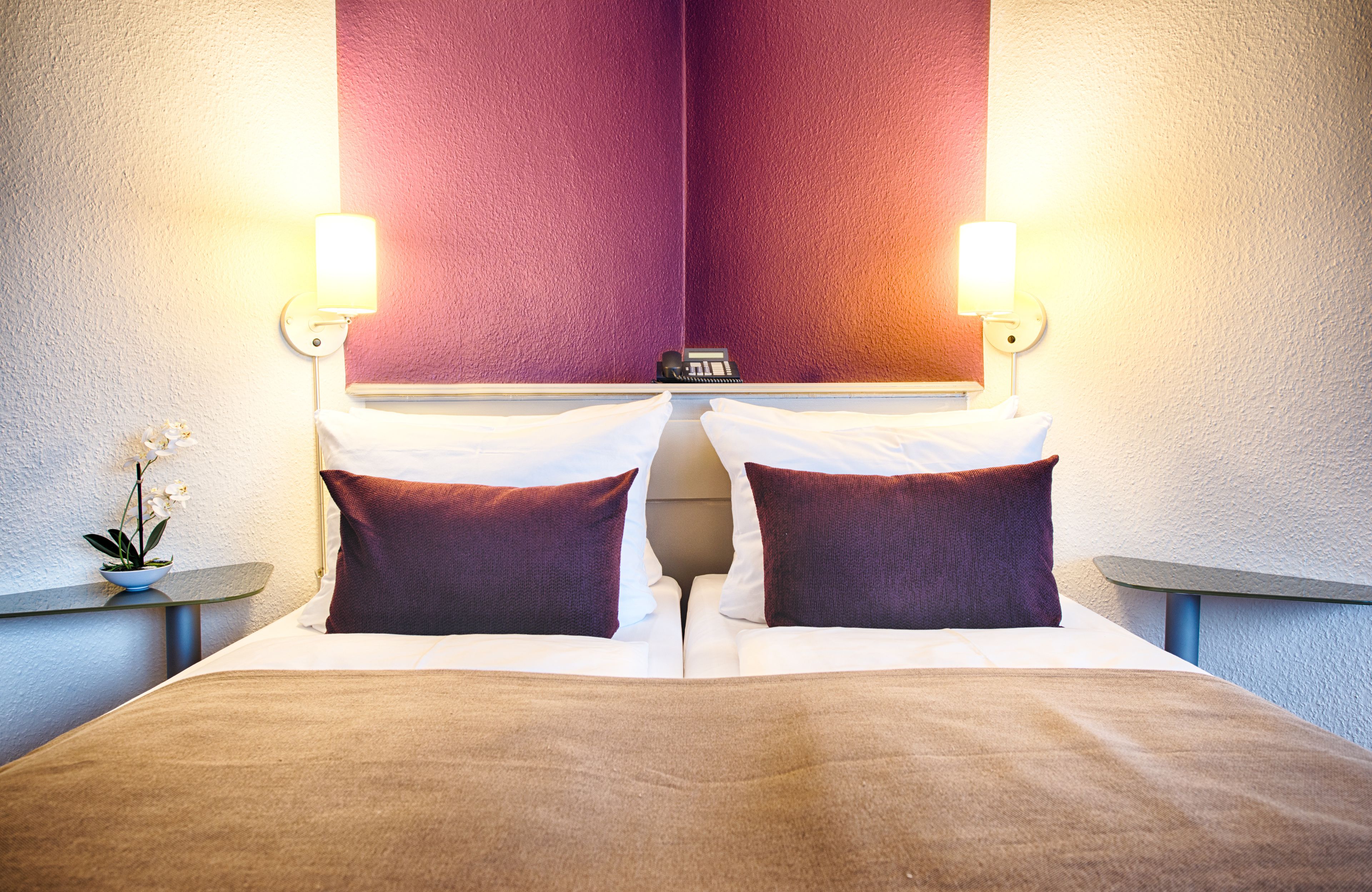 standard double room | in-room safe, desk, soundproofing, free wifi