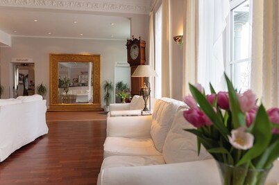 Hotel Commodore